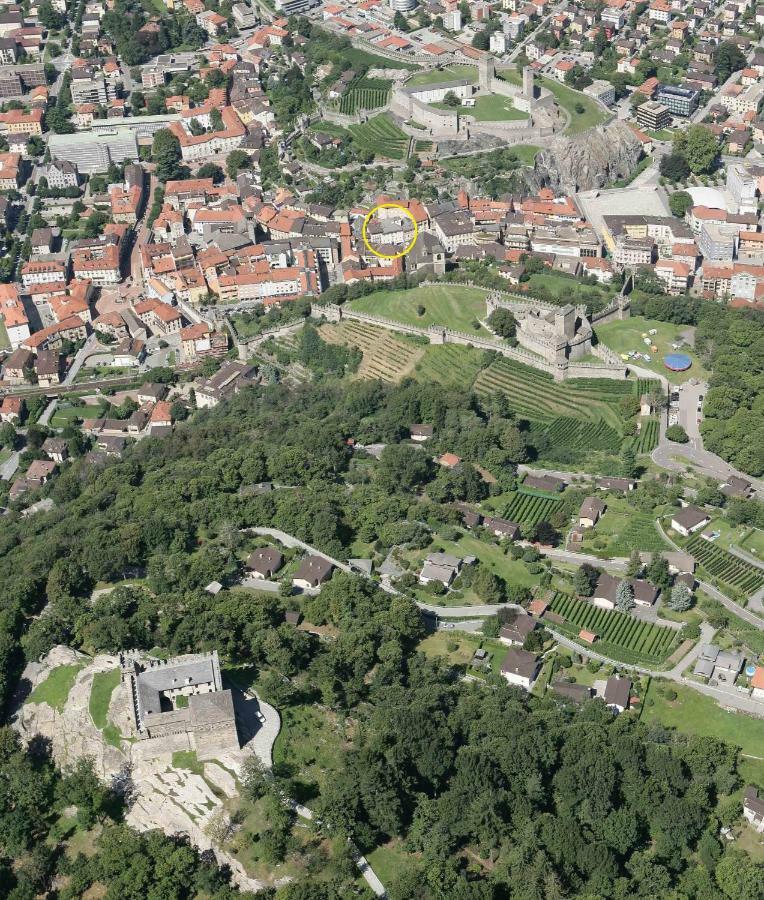 Апартаменти Bellinzona Piazza Collegiata Екстер'єр фото